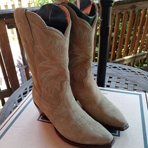 NIB Tecovas "The Sadie" Cactus Suede Cowgirl, Cowboy boots, Size 9